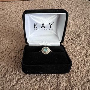 Kay Jewelers Oceanic Blue Topaz Ring with Case
